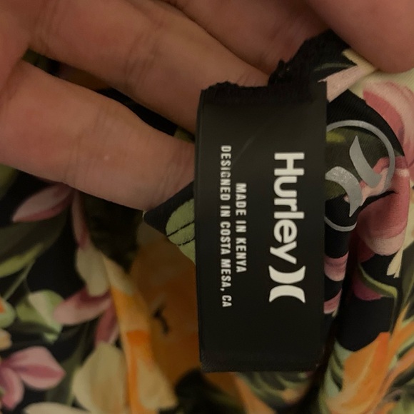 Woman’s size XL Hurley bathing suit. - Picture 3 of 6